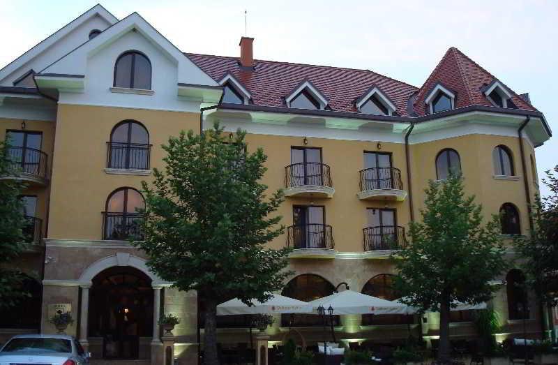 Hotel Chinar Хисаря Екстер'єр фото